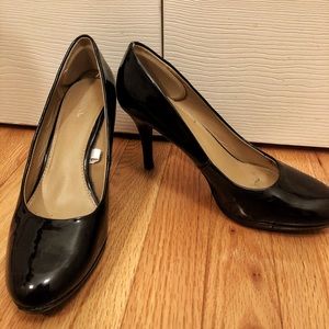 Merona Black Pumps